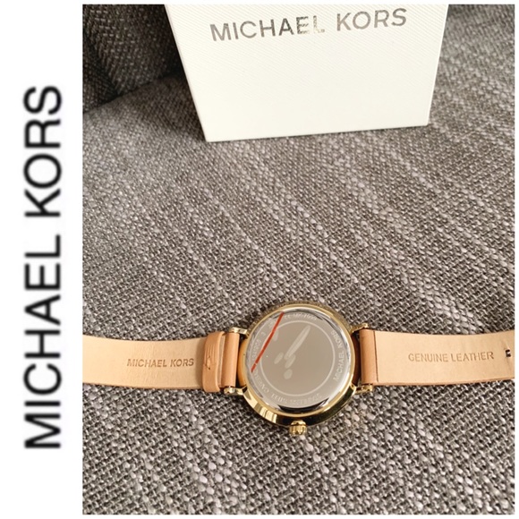 NWT authentic MK gold tone tan leather band watch - Picture 6 of 6